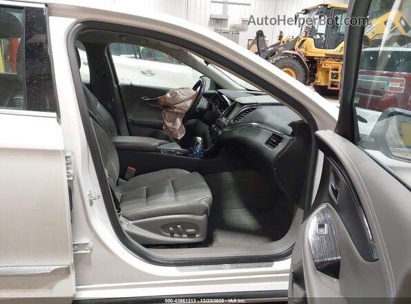 2G1145S33G9204541 2016 CHEVROLET IMPALA White Front interior view