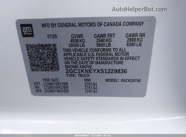 2GC1KNEYXS1229836 2025 CHEVROLET SILVERADO White Widok komory silnika