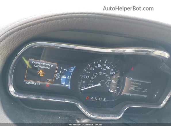 2LMHJ5AT0KBL03660 2019 LINCOLN MKT Gold Widok tylnych siedzeń
