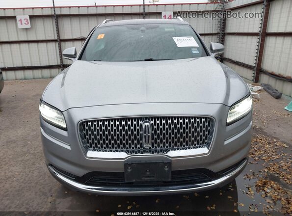 2LMPJ6K97MBL12279 2021 LINCOLN NAUTILUS Серебряный Вид задней части салона