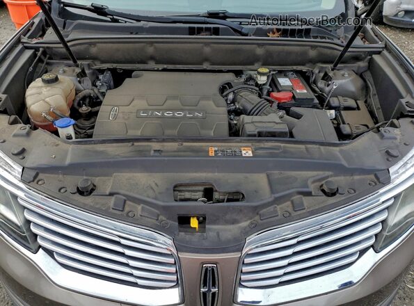 2LMPJ6LR5HBL34477 2017 LINCOLN MKX Tan Widok komory silnika
