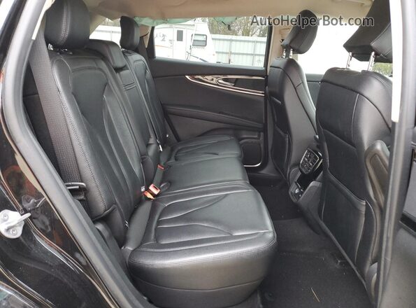 2LMPJ8J98PBL05827 2023 LINCOLN NAUTILUS Black უკანა სალონის ხედი