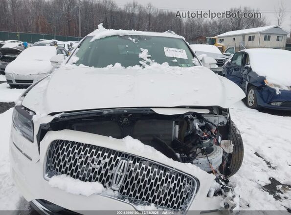 2LMPJ8K90PBL26167 2023 LINCOLN NAUTILUS Белый Вид щитка приборов