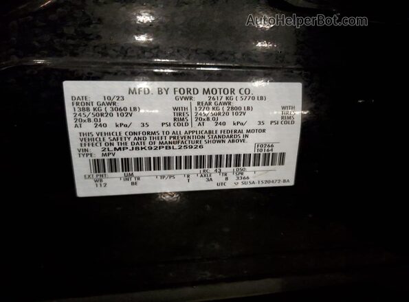 2LMPJ8K92PBL25926 2023 LINCOLN NAUTILUS Black Vista de la etiqueta del VIN