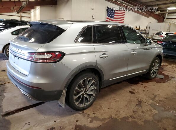 2LMPJ8K95MBL03155 2021 LINCOLN NAUTILUS Серебряный Задняя правая четверть