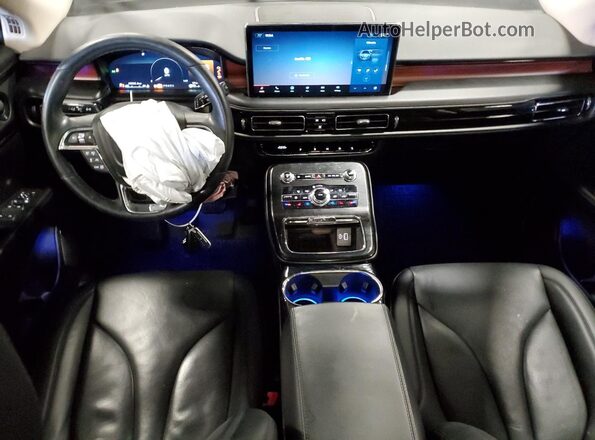 2LMPJ8K95MBL03155 2021 LINCOLN NAUTILUS Серебряный Вид панели приборов