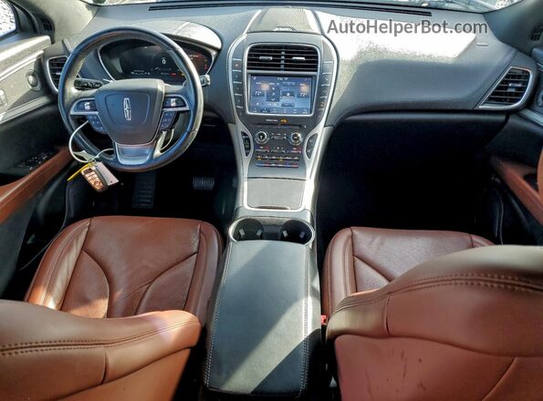 2LMPJ8KP7LBL10704 2020 LINCOLN NAUTILUS White Widok deski rozdzielczej
