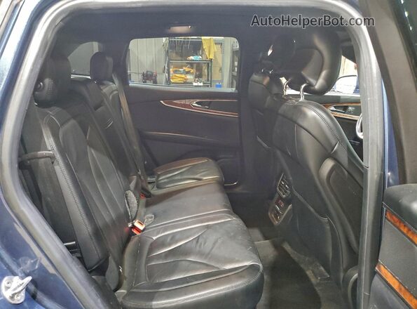 2LMPJ8LRXJBL47131 2018 LINCOLN MKX Blue Vista interior trasera