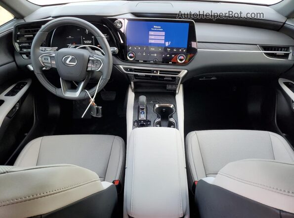 2T2BAMBA3SC065710 2025 LEXUS RX Белый Вид панели приборов