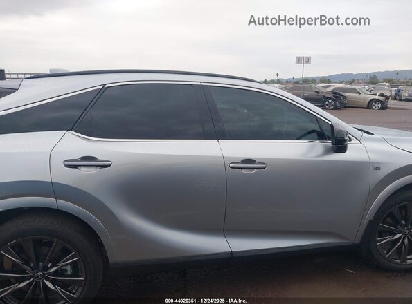 2T2BBMCA4SC072984 2025 LEXUS RX 350H Серебряный Вид задней части салона