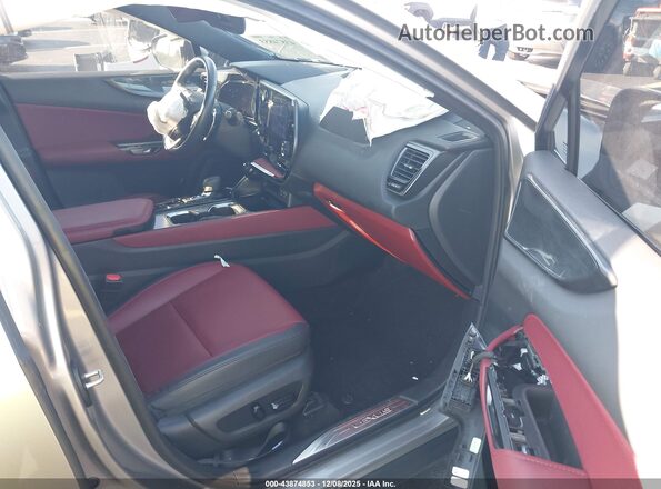 2T2GDCAZXSC019452 2025 LEXUS NX 250 Beige Вид салону спереду