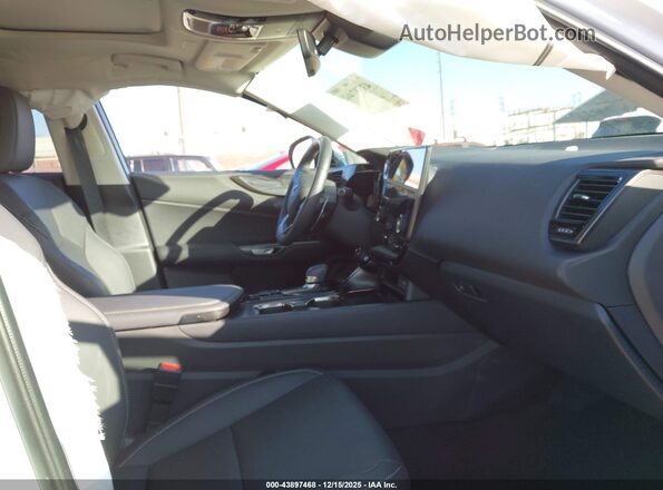 2T2GGCEZXTC095580 2026 LEXUS NX Белый Вид салона спереди