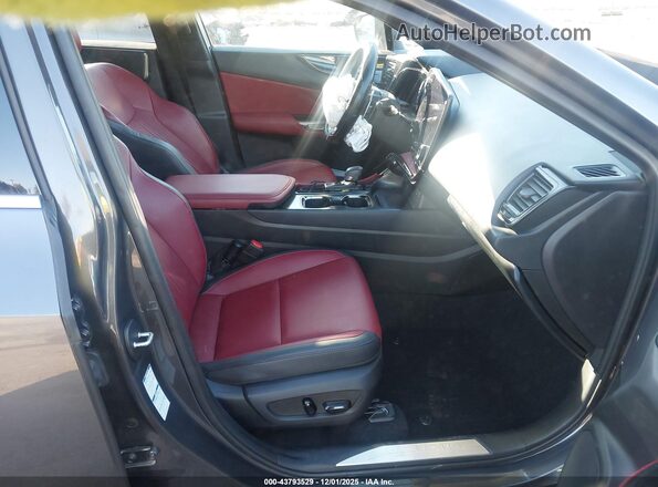 2T2GKCEZ1NC007856 2022 LEXUS NX 350H Черный Вид салона спереди