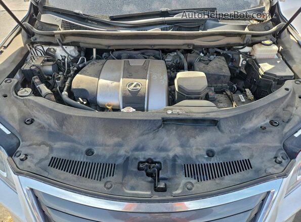 2T2ZZMCA5JC102471 2018 LEXUS RX Белый Вид задней части салона