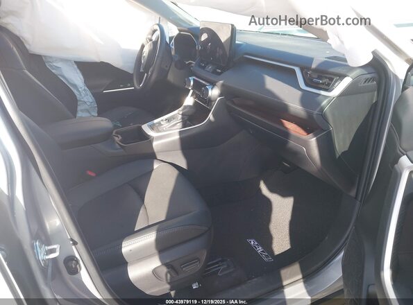 2T3D6RFVXRW073697 2024 TOYOTA LIMITED Silver წინა სალონის ხედი