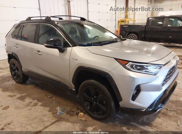 2T3E6RFV2LW001338 2020 TOYOTA RAV4 HYBRID Серебряный Передняя правая четверть