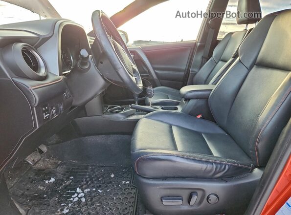 2T3JFREV7GW448236 2016 TOYOTA RAV4 Оранжевый Вид салона спереди