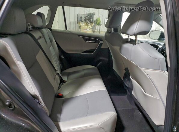 2T3N1RFV3PC355651 2023 TOYOTA LIMITED Gray უკანა სალონის ხედი