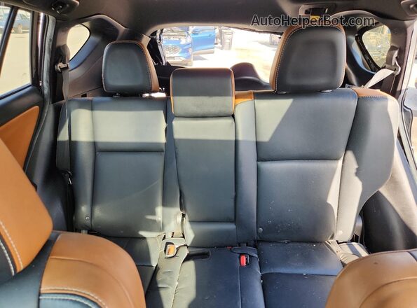 2T3NFREV8HW362453 2017 TOYOTA RAV4 Черный Вид задних сидений