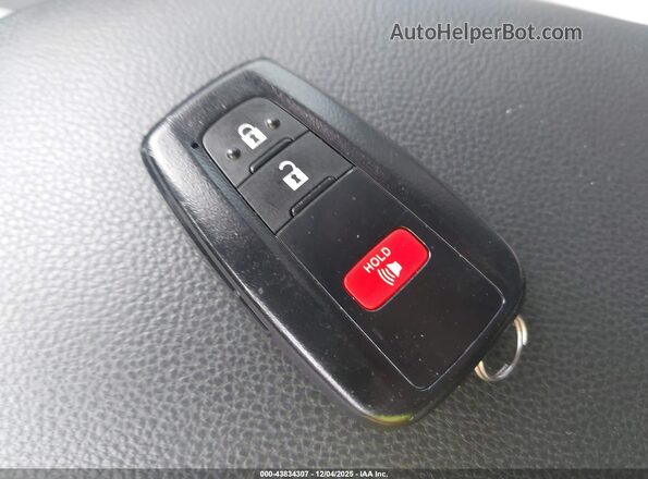 2T3W1RFV2SC307264 2025 TOYOTA LE Серый Вид панели приборов