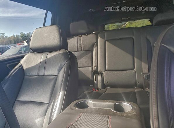 1GNSCEKD8MR425763 2021 CHEVROLET SUBURBAN Белый Вид задней части салона