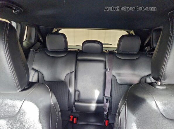 3C4NJDBN6RT605109 2024 JEEP COMPASS Белый Вид задней части салона