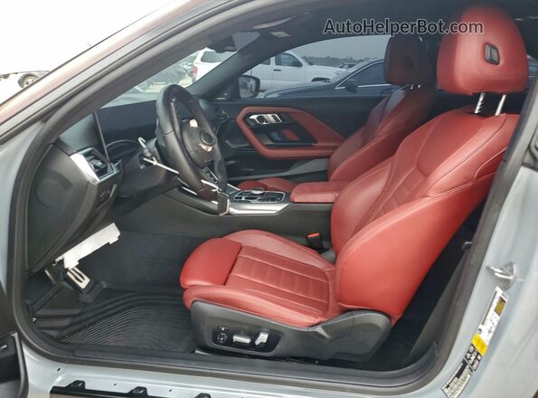 3MW53CM01P8D12219 2023 BMW M2 Purple Widok deski rozdzielczej