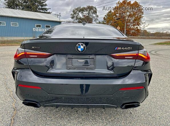 WBA13AR09MCF20741 2021 BMW M4 Black Widok wnętrza z tyłu