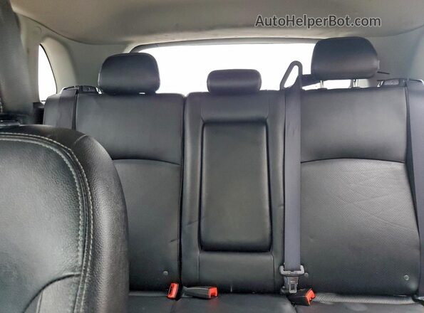 JA4AP4AW2JU002184 2018 MITSUBISHI OUTLANDER Серый Вид задней части салона