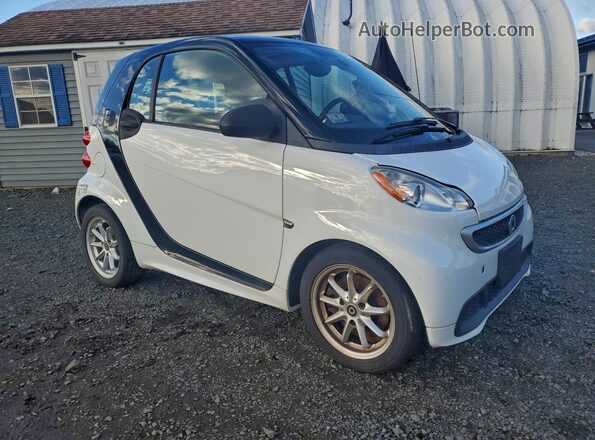 WMEEJ9AA9GK842074 2016 SMART FORTWO Белый Вид спереди