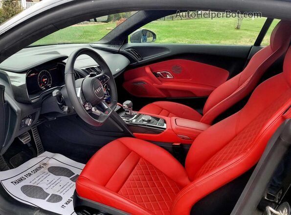 WUAKBAFX4M7901384 2021 AUDI R8 Черный Вид салона спереди