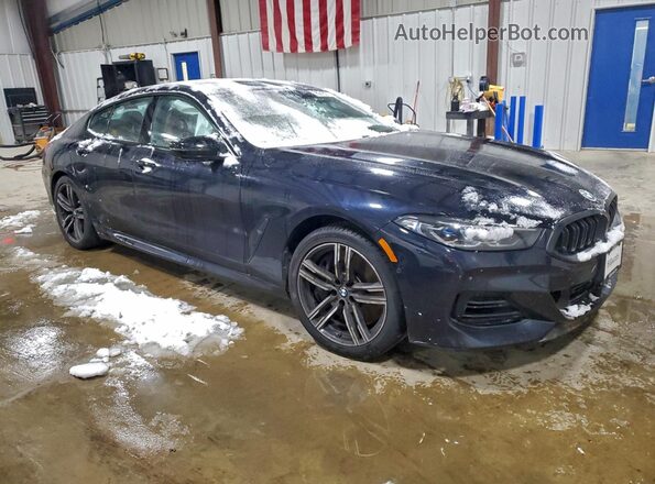 WBAGV8C01SCS40022 2025 BMW M8 Black Вид спереду