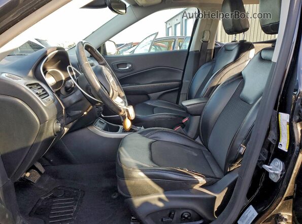 3C4NJCBB6HT643096 2017 JEEP COMPASS Черный Вид салона спереди