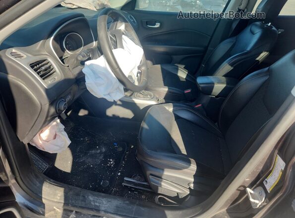 3C4NJCBB8MT509989 2021 JEEP COMPASS Gray Vista interior delantera