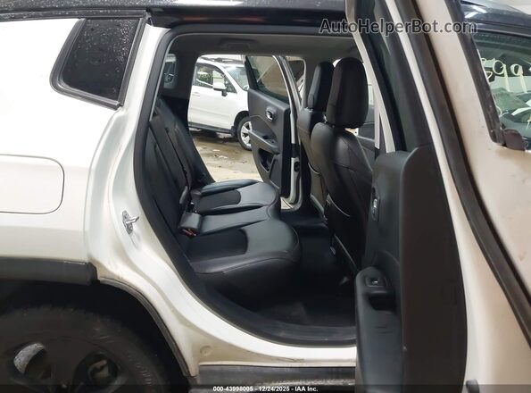3C4NJDBB0MT512620 2021 JEEP COMPASS White Widok naklejki z numerem VIN