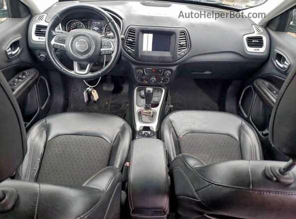 3C4NJDBB5KT599282 2019 JEEP COMPASS Gray Vista del salpicadero