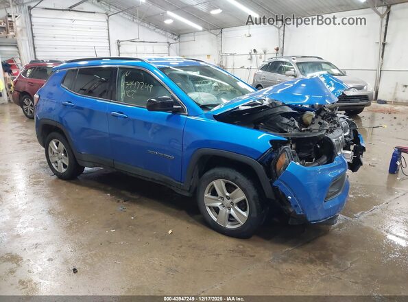 3C4NJDBB7NT173002 2022 JEEP COMPASS Blue Delantero derecho