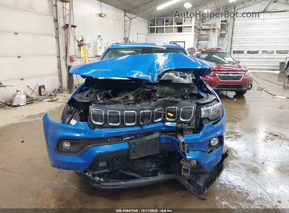 3C4NJDBB7NT173002 2022 JEEP COMPASS Blue Vista del cuadro de instrumentos