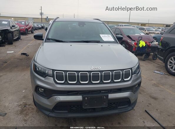 3C4NJDBB9NT136484 2022 JEEP COMPASS Silver Widok zestawu wskaźników