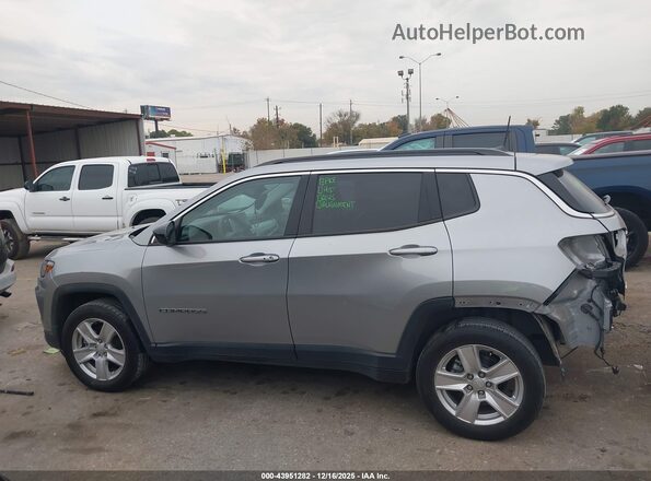 3C4NJDBB9NT136484 2022 JEEP COMPASS Silver Widok wnętrza 360 stopni