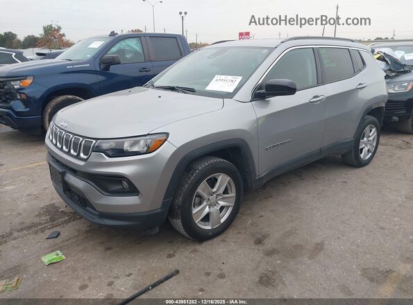 3C4NJDBB9NT136484 2022 JEEP COMPASS Silver Przód lewy