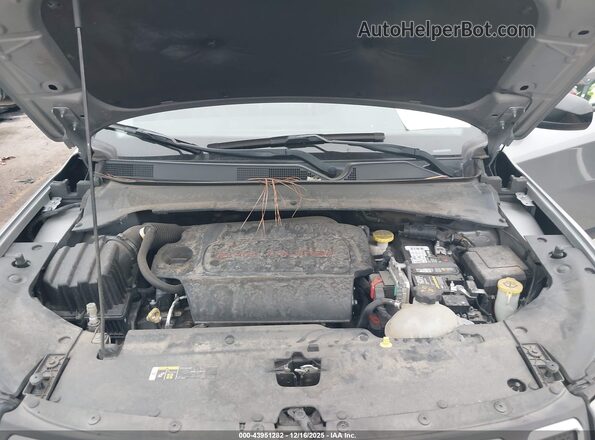 3C4NJDBB9NT136484 2022 JEEP COMPASS Silver Widok z tyłu