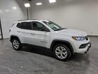 2024 Jeep Compass Latitude Белый vin: 3C4NJDBN7RT119201