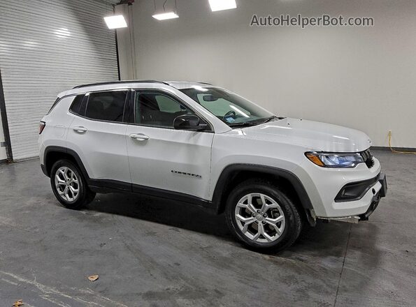 3C4NJDBN7RT119201 2024 JEEP COMPASS Белый Передняя правая четверть