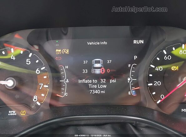 3C4NJDBN7ST579903 2025 JEEP COMPASS Красный 