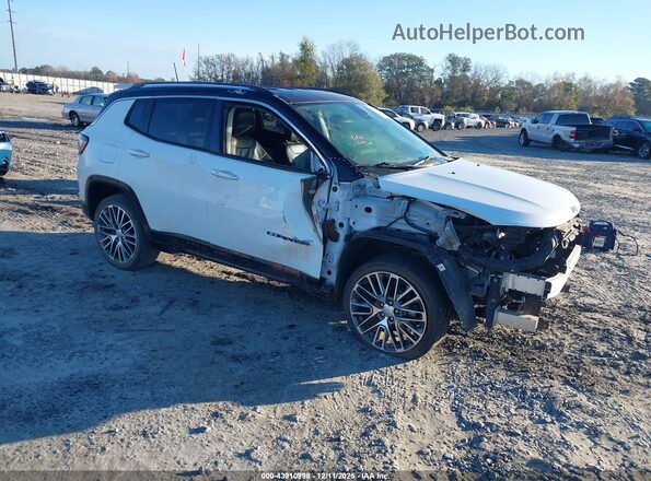 3C4NJDCB8NT159673 2022 JEEP COMPASS White Przód prawy