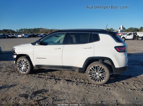 3C4NJDCB8NT159673 2022 JEEP COMPASS White Widok wnętrza 360 stopni