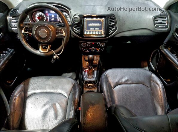 3C4NJDCB9HT636096 2017 JEEP COMPASS Silver Widok deski rozdzielczej