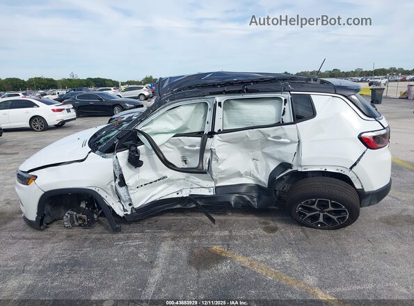 3C4NJDCN1TT177620 2026 JEEP COMPASS Белый Вид задней части салона