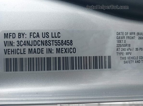 3C4NJDCN8ST558458 2025 JEEP COMPASS Серебряный Вид подкапотного пространства